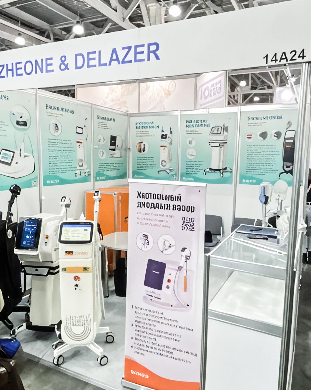 Moscow's Beauty Expo, Zheone debuted for the first time